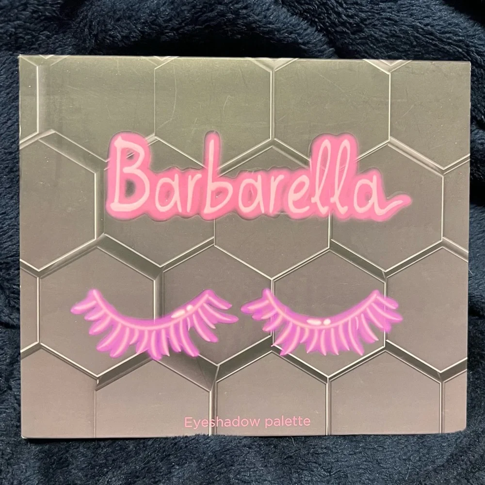 NIB: BeeBeauty London- Barbarella 20 Shade Eyeshadow Palette! - Picture 6 of 8